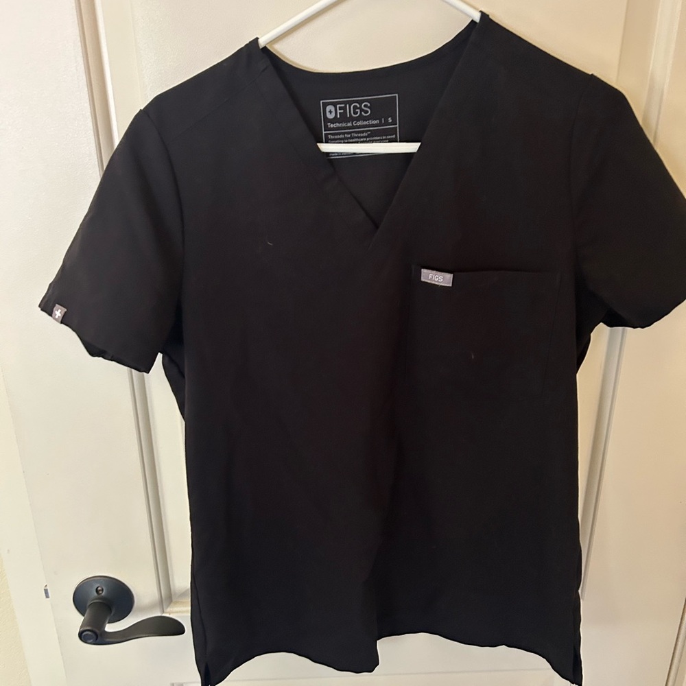 Figs Women's scrub Black Short Sleeve V-Neck Top